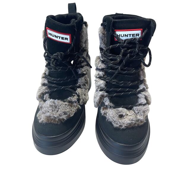 HUNTER NWT Waterproof Faux Fur Trimmed Lace Up Bootie in Black Size 6 - Picture 2 of 11